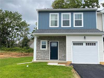 137 Scotty Dr #4 Easton, PA 18045