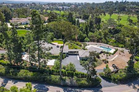 5715 Lago Lindo Rancho Santa Fe, CA 92067