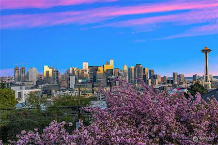 1101 Nob Hill Ave N Seattle, WA 98109