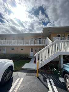2212 NE 1st Way #203 Boynton Beach, FL 33435