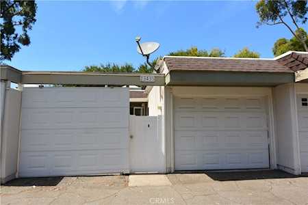 23435 Caminito Valle Laguna Hills, CA 92653