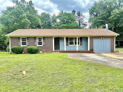 6020 NW Lincoya Drive Huntsville, AL 35810
