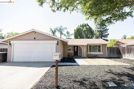 3105 Wyatt Way Modesto, CA 95350