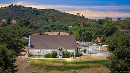 12108 Lilac Height Court Valley Center, CA 92082