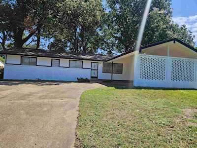4088 Overton Crossing St Memphis, TN 38127