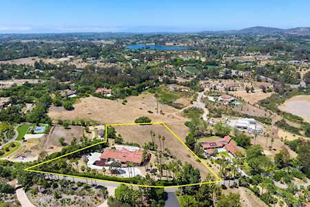7102 Via De Maya Rancho Santa Fe, CA 92067