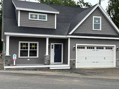 14 Mid Trail Crossing Ln Windham, NH 03087
