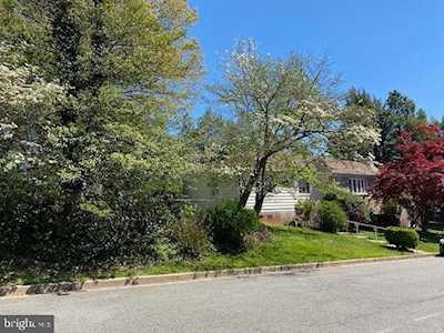 2401 N Potomac St Arlington, VA 22207