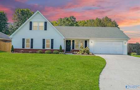 98 Branchwater Lane Huntsville, AL 35806