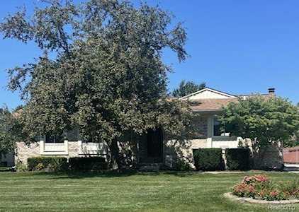 43482 Lynnwood Ct Canton Twp, MI 48187