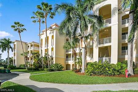 4883 Hampshire Ct #206 Naples, FL 34112