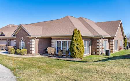 1037 Grazing Meadows Ln Louisville, KY 40245