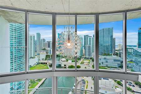 690 SW 1st Ct #2902 Miami, FL 33130