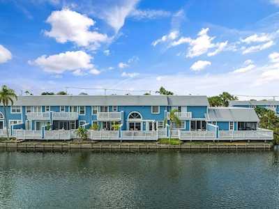 812 Ocean Dunes Circle Jupiter, FL 33477
