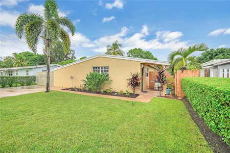 6149 SW 1st St Margate, FL 33068