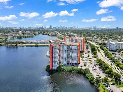 1301 NE Miami Gardens Dr #722W Miami, FL 33179