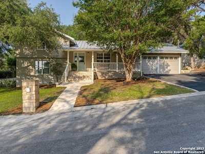 721 Lockener Ave New Braunfels, TX 78130