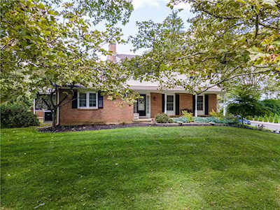 369 Wedgewood Dr Easton, PA 18045