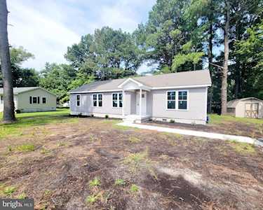 37956 Lincoln Ave Selbyville, DE 19975