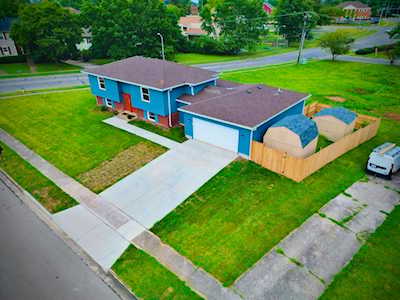 3249 Mammoth Dr Lexington, KY 40517