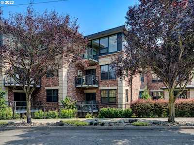 2454 NW Westover RD #502 Portland, OR 97210