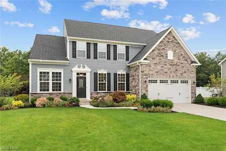 2310 Pendleton Ct Avon, OH 44011