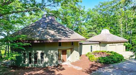 73 Oakledge Rd Sunapee, NH 03782
