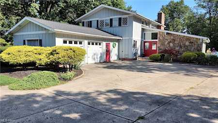 1625 Allen Dr Westlake, OH 44145