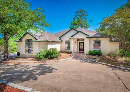 420 Kaanapali LN Bastrop, TX 78602