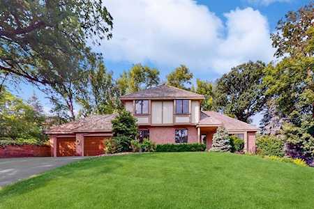 5525 River Bluff Curve Bloomington, MN 55437