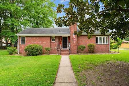 219 W Mcginnis Circle Norfolk, VA 23502
