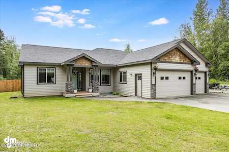 10090 E Strand Dr Palmer, AK 99645