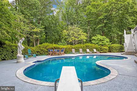 4074 Rosamora Ct Mclean, VA 22101