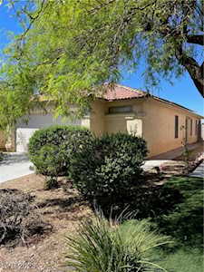 9692 Brooks Lake Ave Las Vegas, NV 89148
