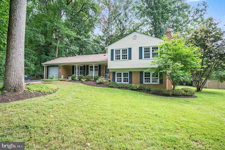 9909 Dale Ridge Ct Vienna, VA 22181