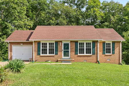 204 Sherwood Hills Dr Clarksville, TN 37042
