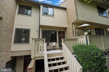 2471 Glengyle Dr Vienna, VA 22181