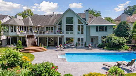 685 Brookside Lane Mendota Heights, MN 55118
