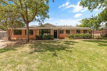 600 Circleview Drive N Hurst, TX 76054