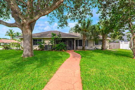 653 Ibis Drive Delray Beach, FL 33444
