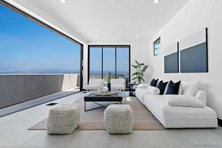 4533 Newport San Diego, CA 92107