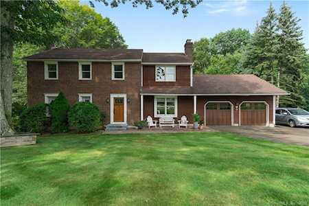 31 Twin Oak Farm Rd Wallingford, CT 06492