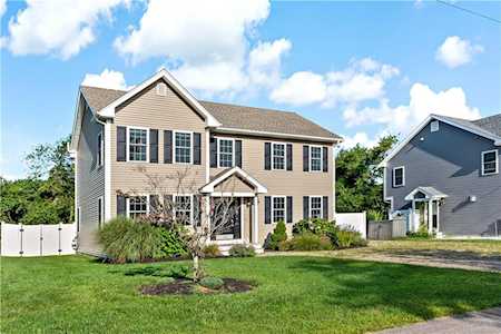 41 Orlando Dr Narragansett, RI 02882