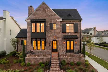 221 Meriwether Blvd Nashville, TN 37221