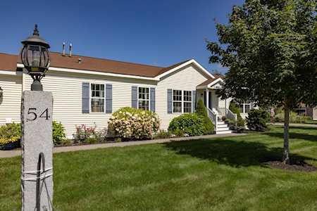 54 Greystone Way North Hampton, NH 03862