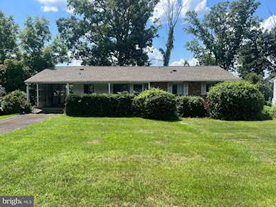 6502 Cottonwood Dr Alexandria, VA 22310