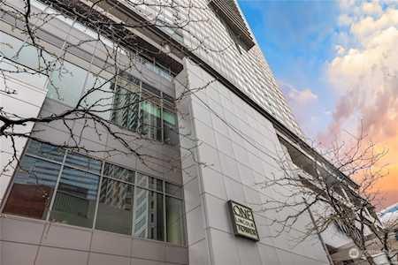 650 Bellevue Way NE #3006 Bellevue, WA 98004