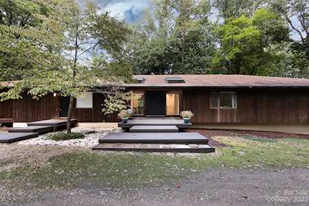 826 Stratfordshire Dr Matthews, NC 28105
