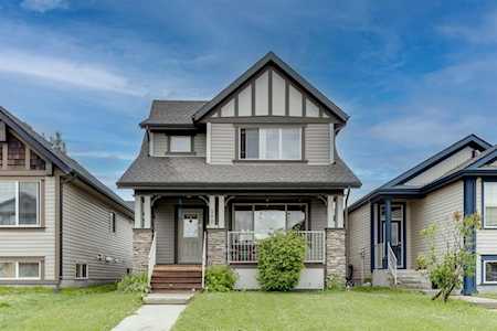 190 Sunset Heights Cochrane, AB T4C 0C9