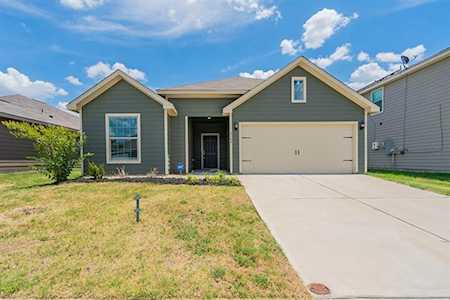 8304 Smokey Creek Pass Fort Worth, TX 76179